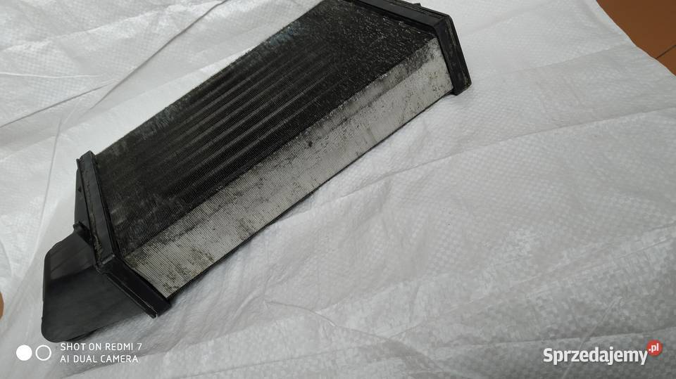 Nagrzewnica BMW E36 13879879 9395345 Rok produkcji 1992 Nagrzewnice Tomaszów Mazowiecki sprzedam