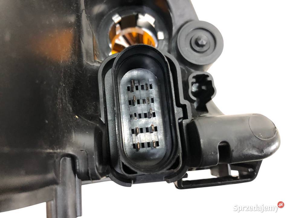 Ford Focus II 012008122010 LIFT Reflektor Lampa