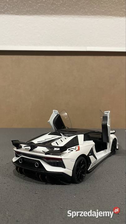 118 Lamborghini Aventador SVJ63 nie norev