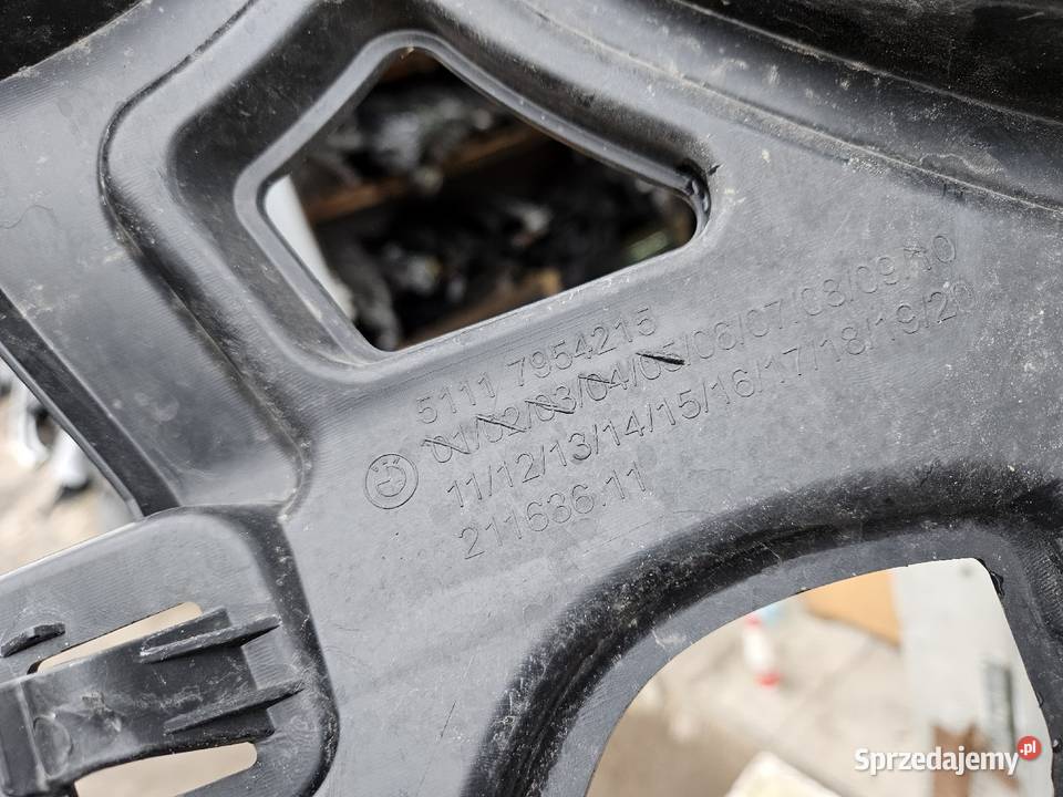 BMW X1 F48 LIFT LCI ŚLIZG LEWY ZDERZAKA PRZÓD Pozostałe wielkopolskie Międzychód