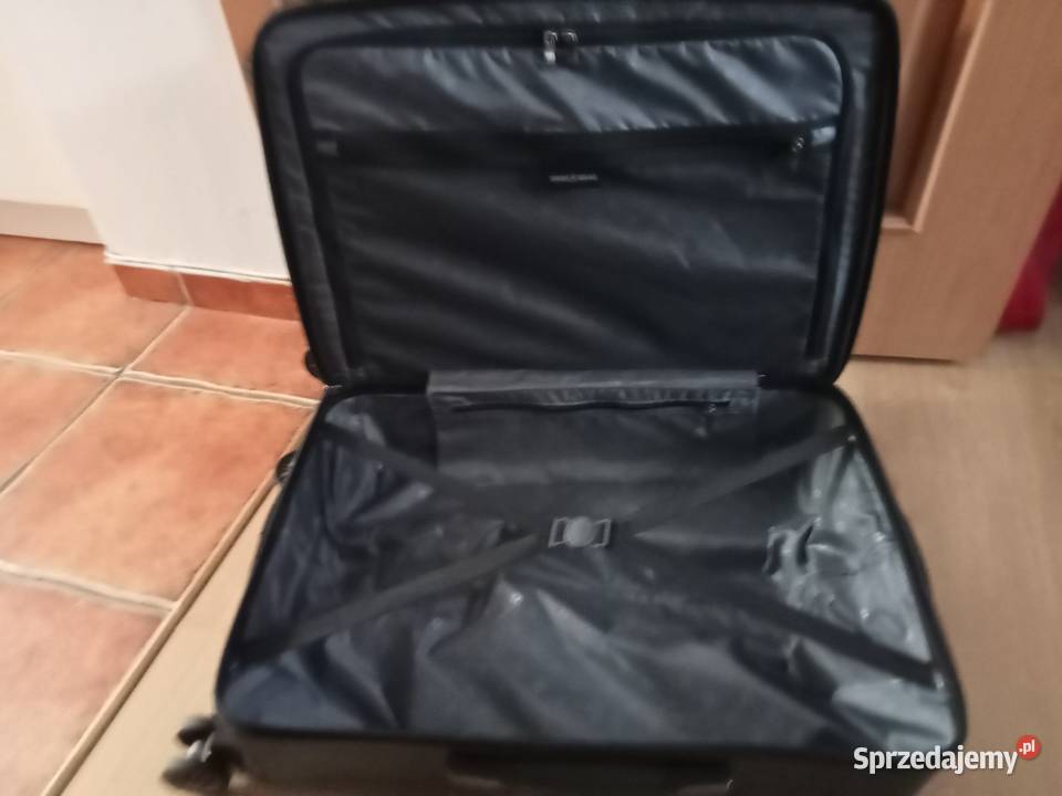 walizka podróżna na czterech kółkach Torby, plecaki i walizki Nowy Tomyśl