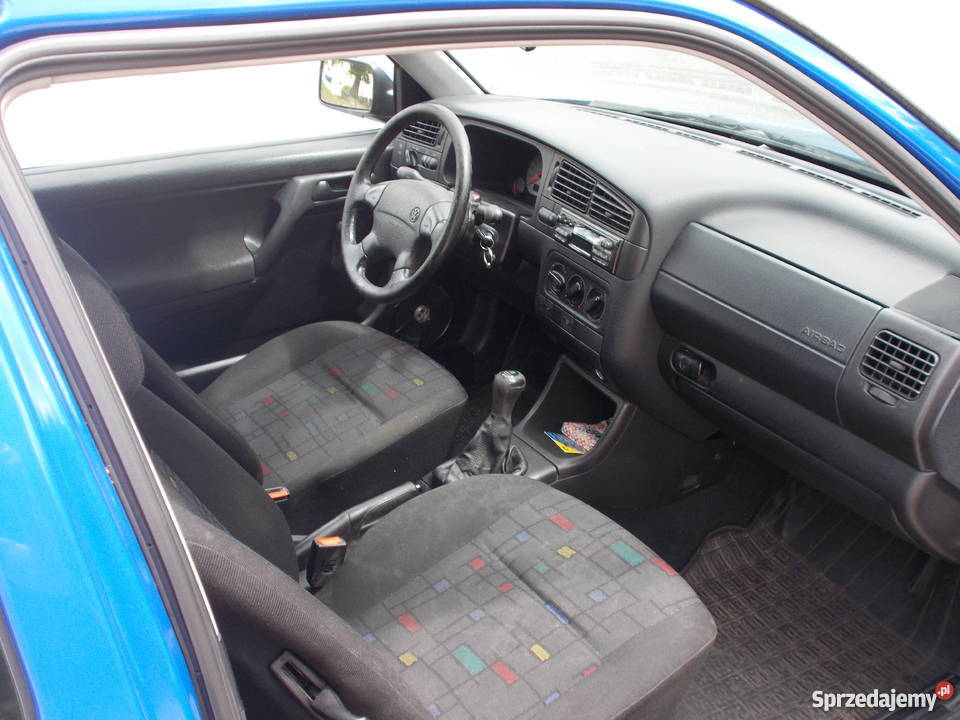 VW Golf III 1998 z klimatyzacja Hatchback Nysa