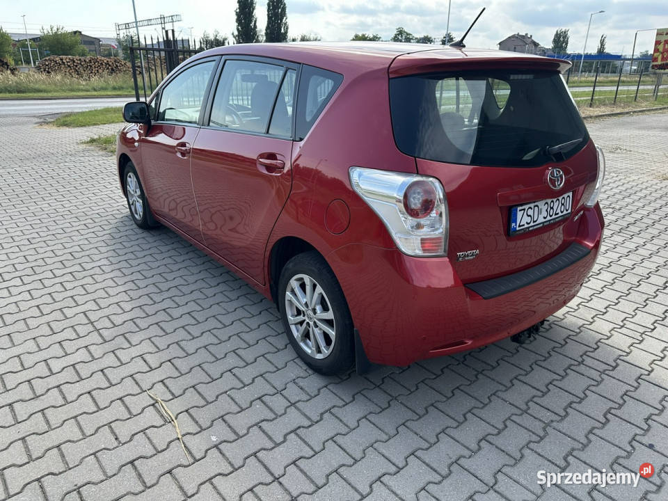 Toyota Verso 18B Stan IDEALNY Klimatronic nieuszkodzony Ostrowiec Świętokrzyski