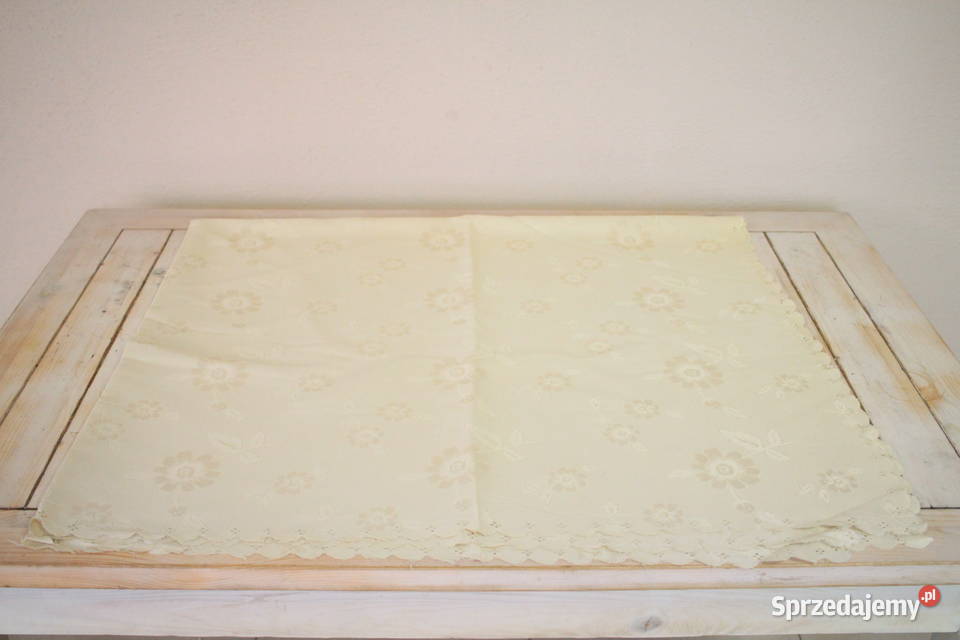 Obrus żółty 160x140 wiele sztuk Pszczyna