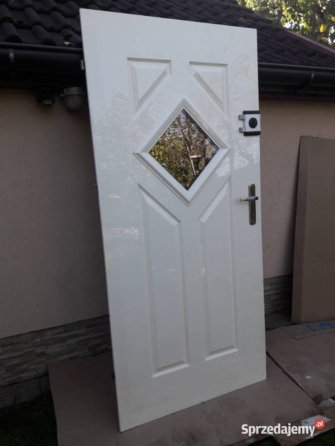 Drzwi zewnętrzne akrylowe białe z przeszkleniem