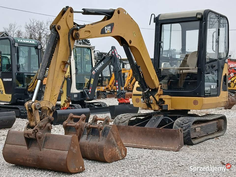 Mini koparka CAT 3025 z 2012r 2900 3 łyżki łódzkie Złoczew