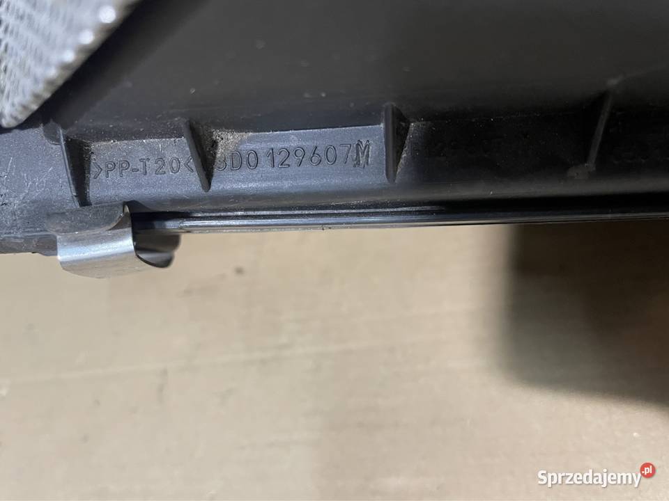 Obudowa filtra powietrza 8D0129607 audi a4 b5 zachodniopomorskie Szczecin sprzedam