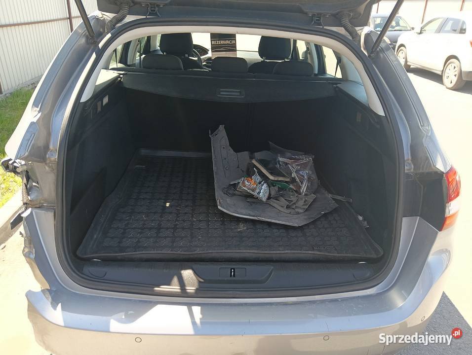 Peugeot 308 16 BlueHDi Business Line SS świętokrzyskie