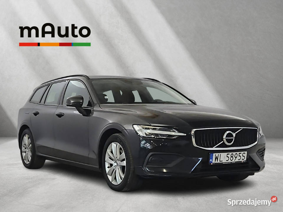 Volvo V60 B4 D Momentum Z Polskiego Salonu światła LED