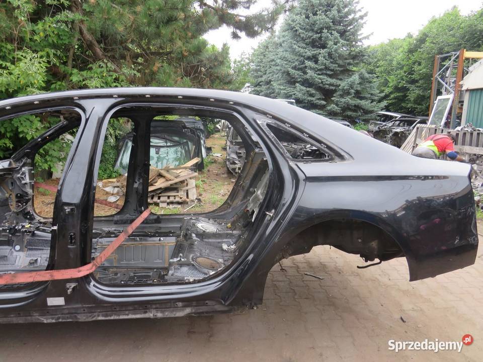 ĆWIARTKA BŁOTNIK LEWY TYŁ LONG LZ9Y AUDI A8 D4 osobowe