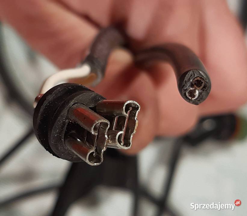 PUSZKA ELEKTRYCZNA KABLE ASPOCK 14 PRZYŁĄCZY ciężarowe dolnośląskie Mielęcin