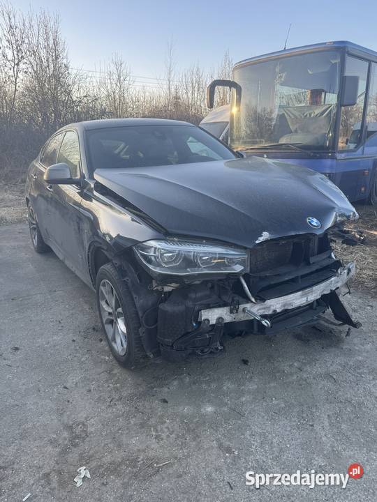 Bmw x6 f16 2015r m50d 381 msport uszkodzone kamera cofania Legnica