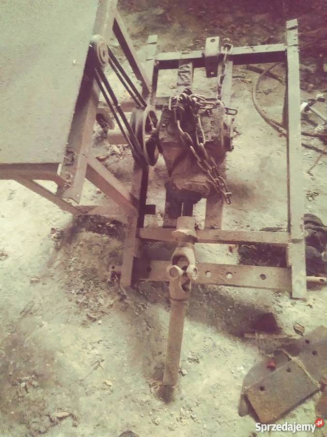 Piła do cięcia drzewa do ciągnika Pyrzyce