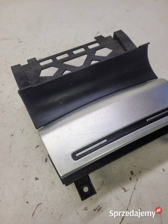 POPIELNICZKA PRZÓD AUDI A3 8P LIFT 8P0857951 osobowe Przystajń