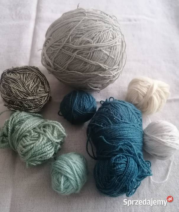 Wełna w odcieniach zielenimelanż i biała waga Łódź