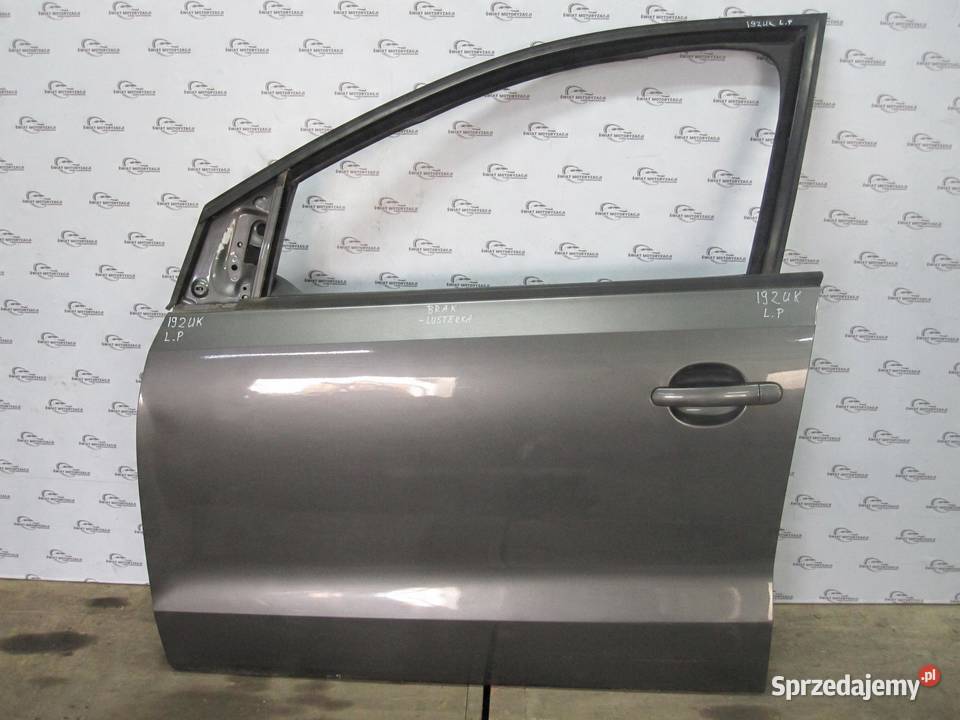 VW POLO V 11r drzwi lewe przód