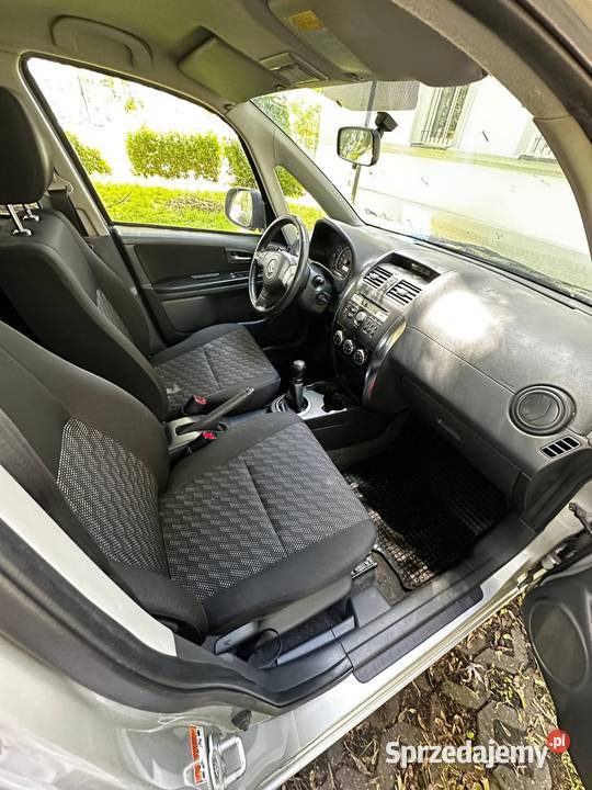 Suzuki SX4 16 Benzyna 2009 130 Zabrze