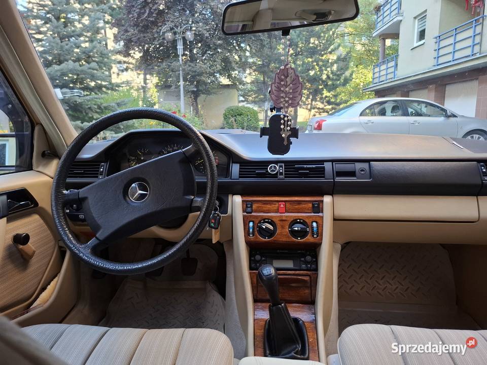 Piękny MercedesBenz zabytkowy stan sprzedam