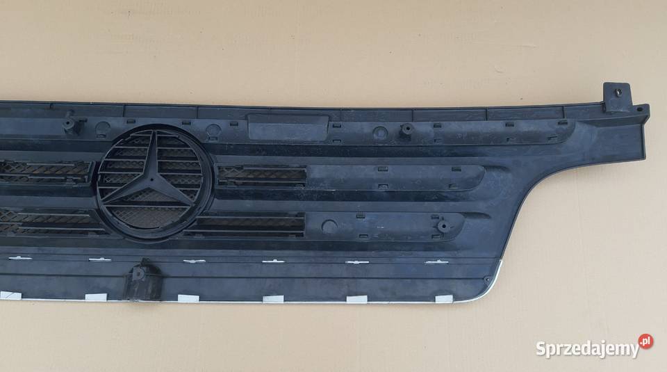 MERCEDES ATEGO GRILL ATRAPA EMBLEMAT A9738800023 Trzciel