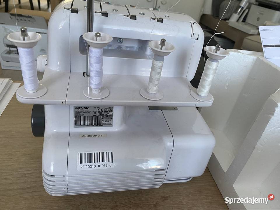 Maszyna do szycia Overlock Deszczno