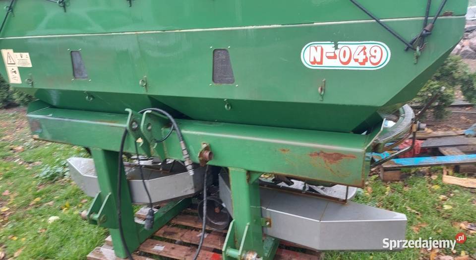 Rozsiewacz nawozu Sipma N049 Plandeka na stelażu