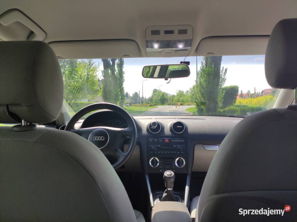 Audi A3 8P 16 MPI 102 Jasne wnętrze 102KM Dąbrowa Górnicza
