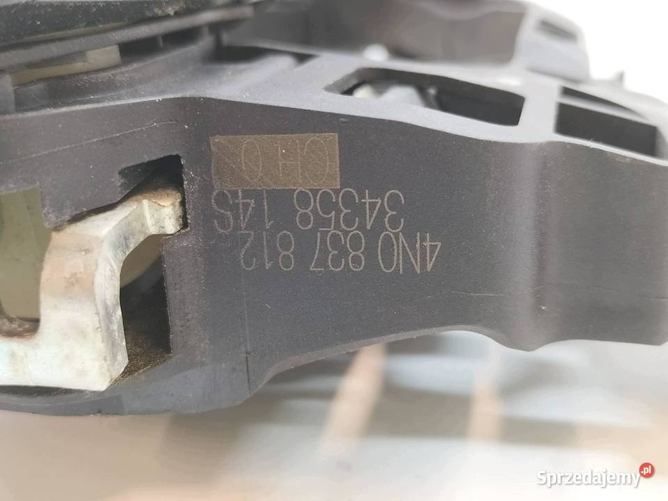KLAMKA ZEWNĘTRZNA PRAWA TYŁ LX7J 4N0837812 Audi świętokrzyskie