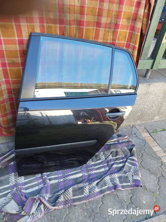 ZDERZAK PRZEDNI BLOTNIK DRZWI GOLF V5 LC9Z osobowe Przejęsław sprzedam