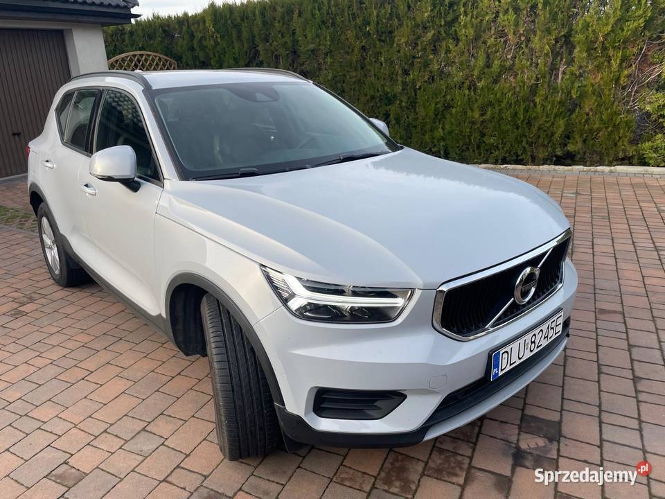 VOLVO XC40 Bezwypadkowe zarejestrowany XC 40