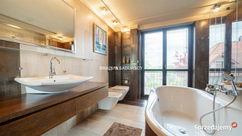 Dom wolnostojący Bibice Kwiaty Polne 230m2 640m2