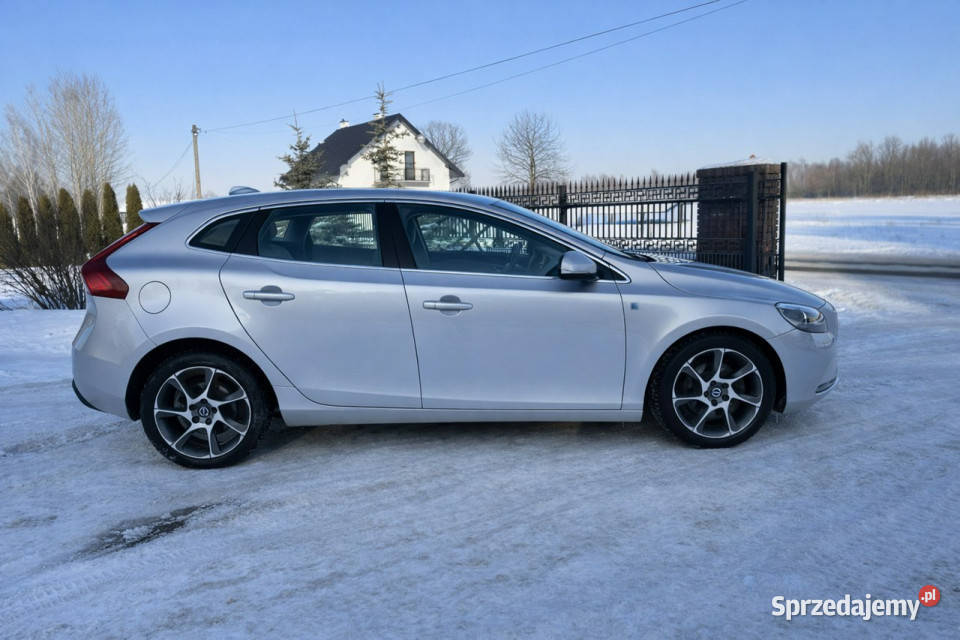 Volvo V40 II 2012 mazowieckie Lipówki