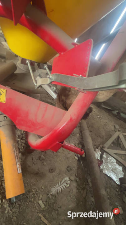 Nowy rozsiewacz Strumyk 400l Sienno sprzedam