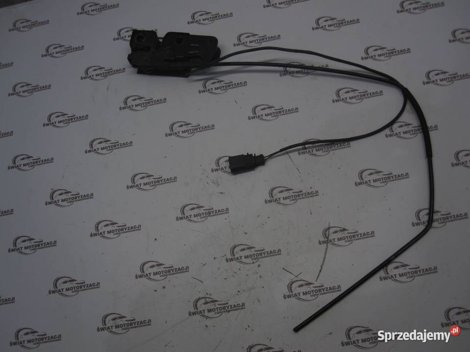 AUDI A3 SPORTBACK 8PA 10r zamek maski 2 pin