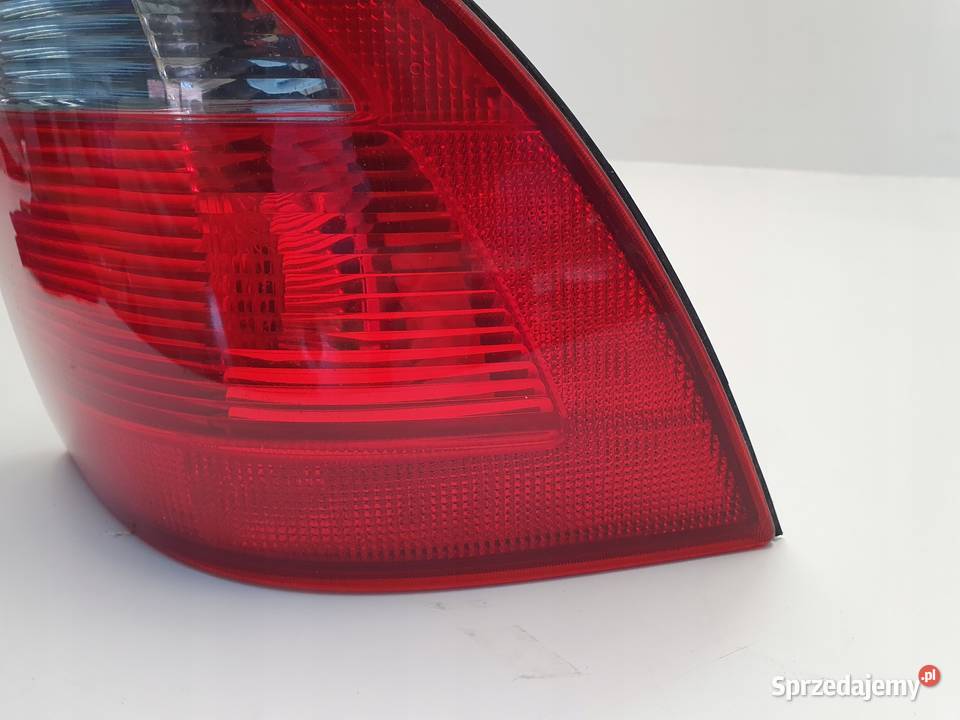 LAMPA PRAWA Saab 95 I lift 0105r Sedan TYLNA Rudka