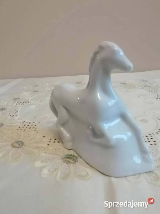 Figurka Porcelanowa Koń Książ Wałbrzych PRL Porcelana i szkło