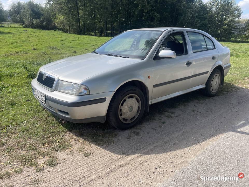 Skoda Octavia 16 benzyna Aktualne Oplaty warmińsko-mazurskie Nidzica sprzedam