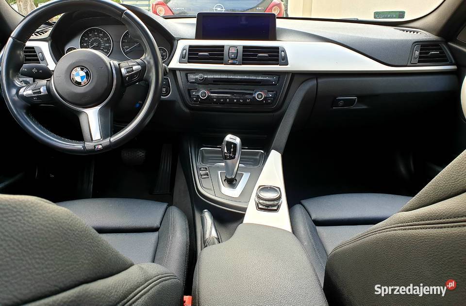 BMW serii 3 F30 320i xDrive 2014 benzyna 19973 szyberdach Łódź