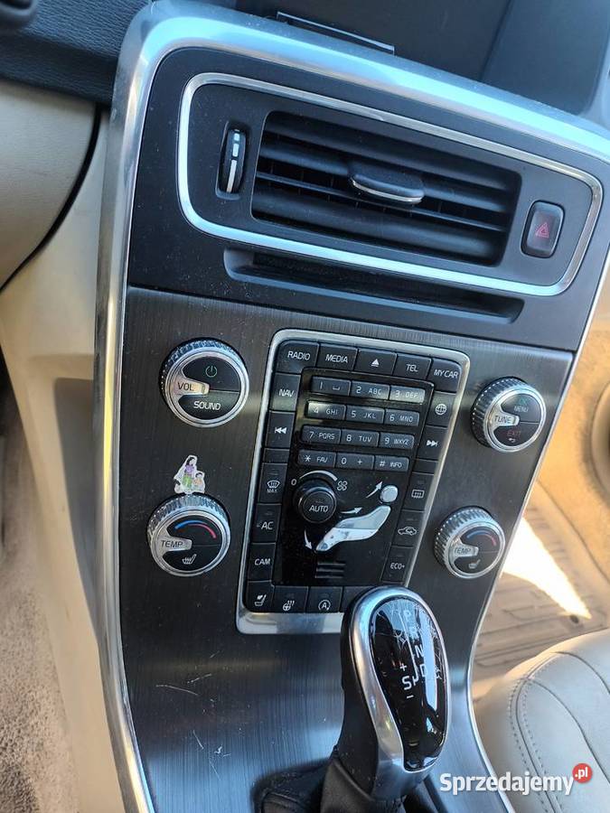 Volvo V60 T5 benzyna 245 2015 111 245KM Volvo Sośnica