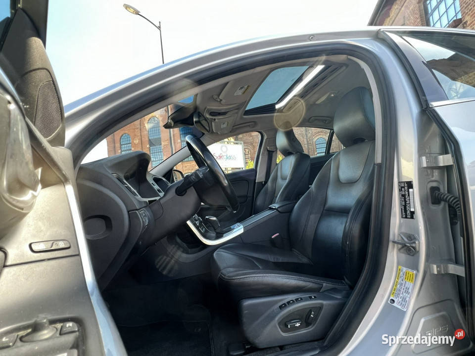 Volvo S60 25T T5 AWD KeyLess Go Skóra Alu 4x4 II Sokołów Podlaski