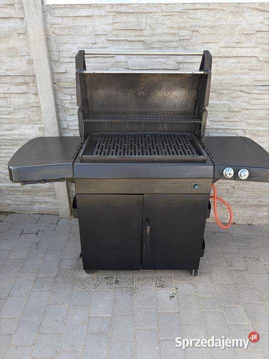 Piękny duży grill gazowy firmy Ostrów Wielkopolski