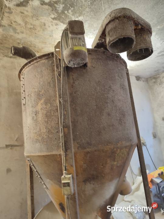 Mieszalnik pasz Rolnictwo Brzeźno