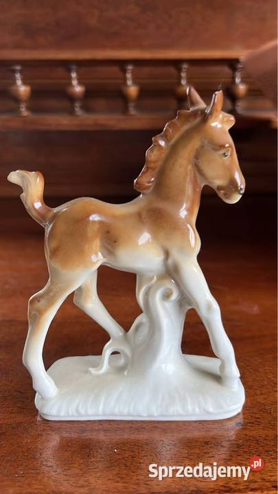 Piękna porcelanowa figurka konia Źrebaka Wagner pomorskie
