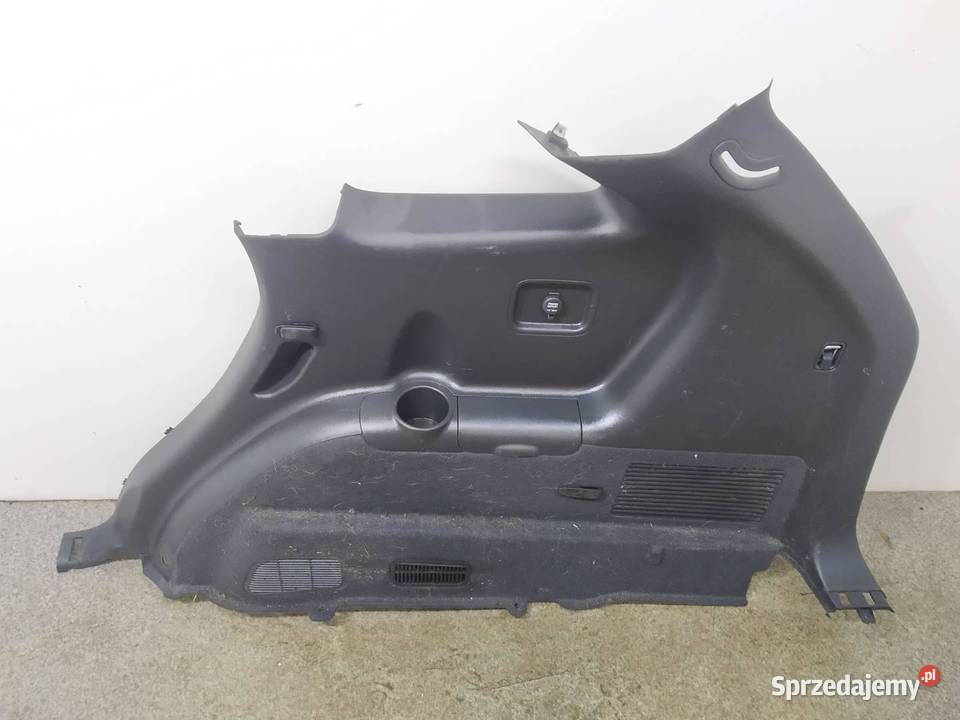 TAPICERKA BOCZEK BAGAŻNIKA PRAWY TYŁ Hyundai