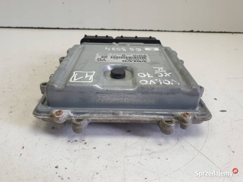 Volvo V70 III 24 D5 STEROWNIK SILNIKA komputer Janów