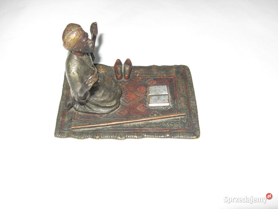 Brąz Wiedeń Arab modlący się na dywanie ok1900 Antyki Poznań