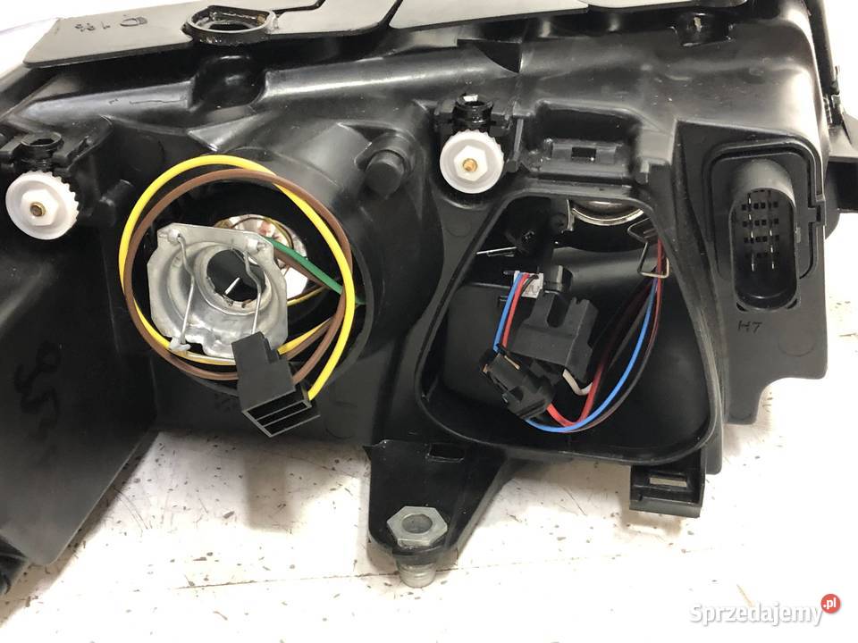 Volkswagen Passat B5 3B 20012004 LIFT Reflektor osobowe sprzedam