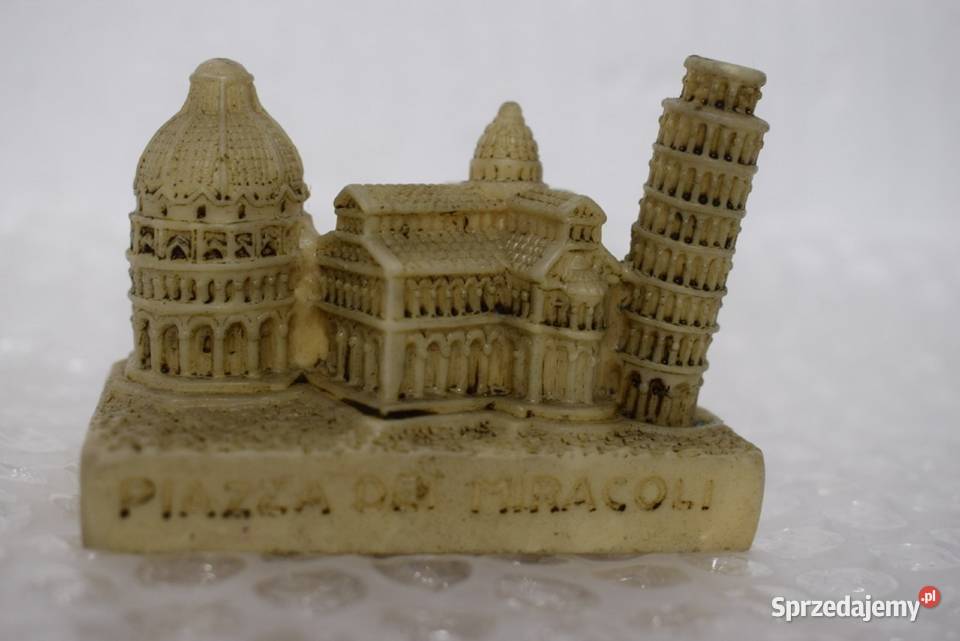 Piazza dei miracoli mała figurka z Włoch z lat Chełmno