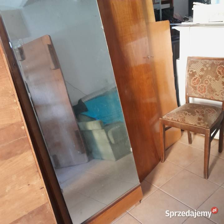 Szafa trzydrzwiowa solidna stara bieliźniarka