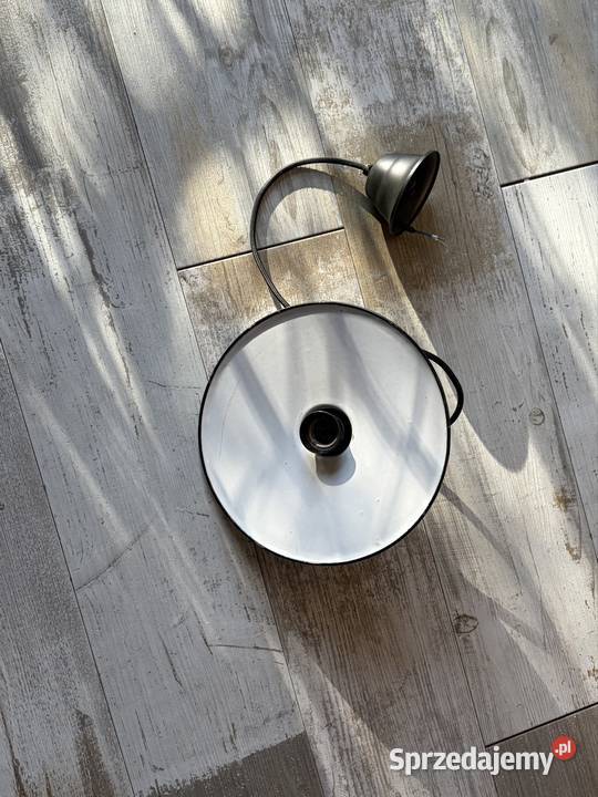 Lampa industrialna metalowa emaliowana wisząca Chudów sprzedam