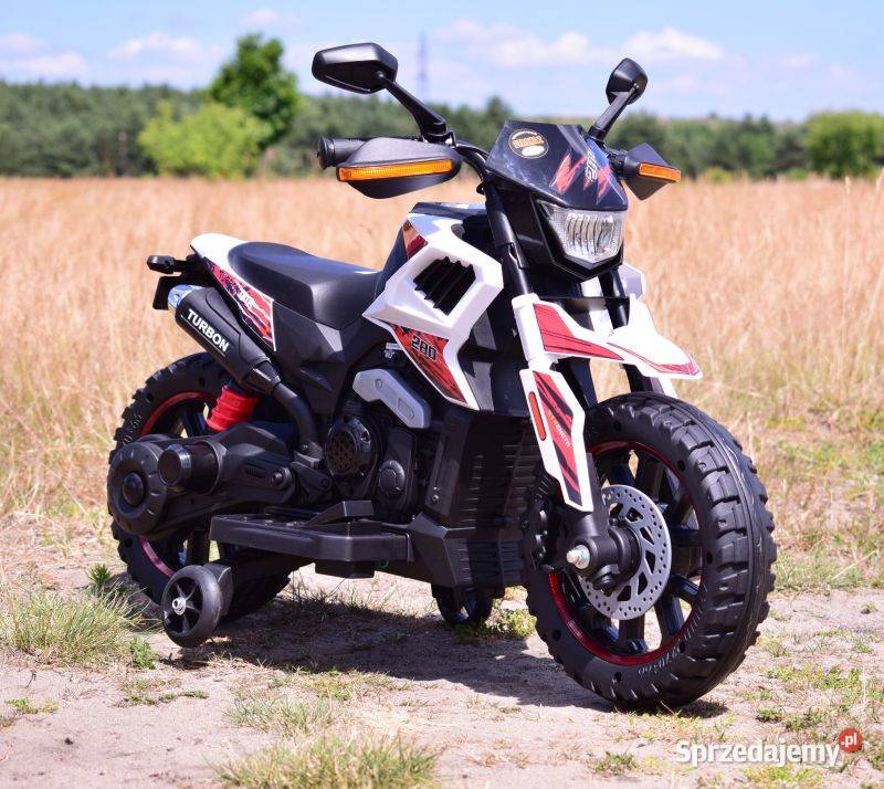 NAJNOWSZY PIERWSZY AKUMULATOROWY MOTOREK Toruń